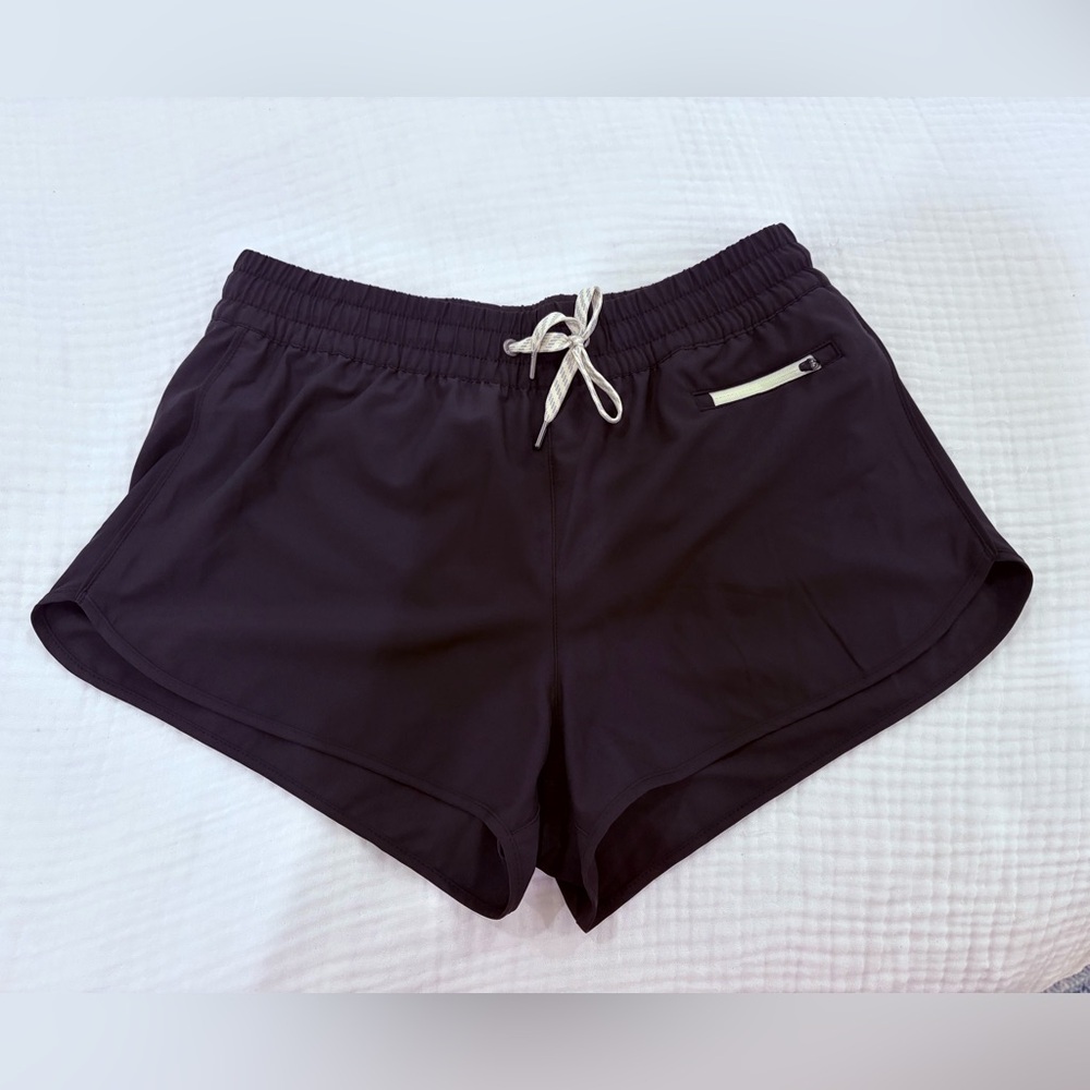 NWOT Vuori Clementine 2.0 2”